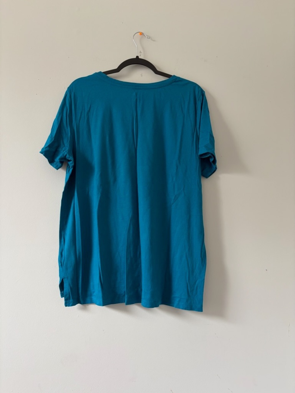 Classic V-Neck Women's Tee in Teal - Eddie Bauer - Picture 2 of 2